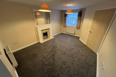 3 bedroom terraced house to rent, Cherry Tree Gardens, Burton-On-Trent, DE15