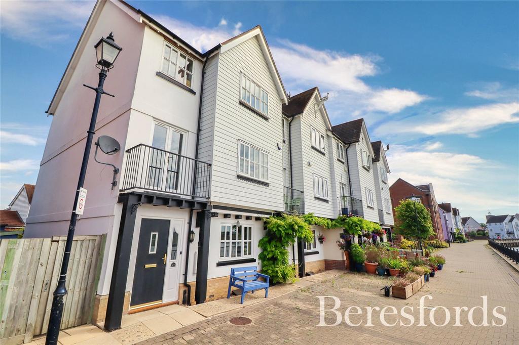 West Quay, Wivenhoe, CO7 4 bed end of terrace house £775,000