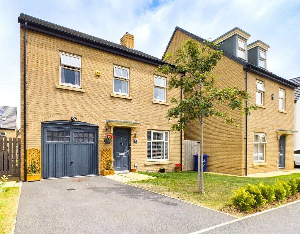 Stretton Street, AdwickLeStreet, Doncaster, DN6 4 bed detached house