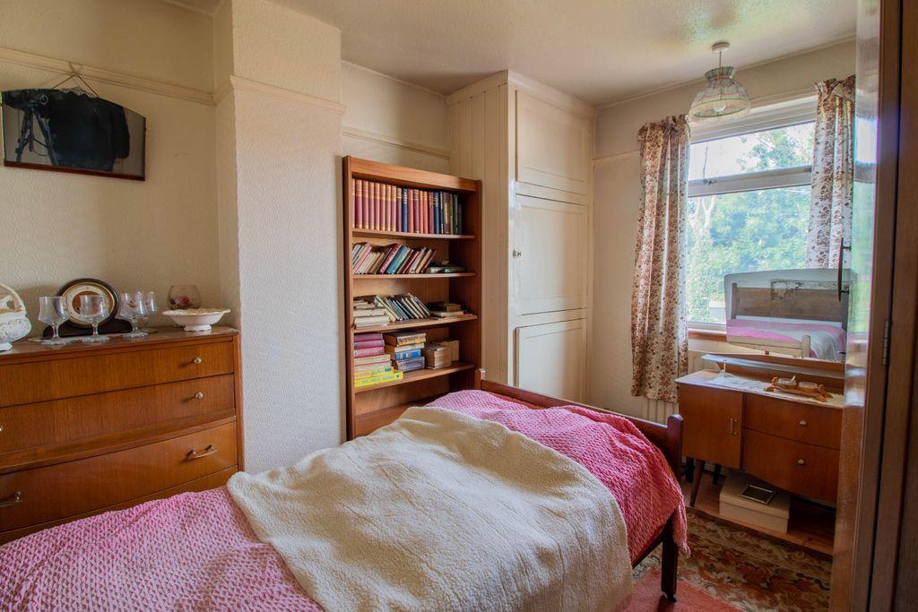 Bedroom 2 (Double)