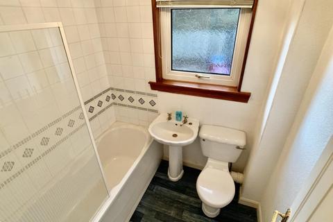 3 Avils Place, Kilbirnie, KA25 6BL