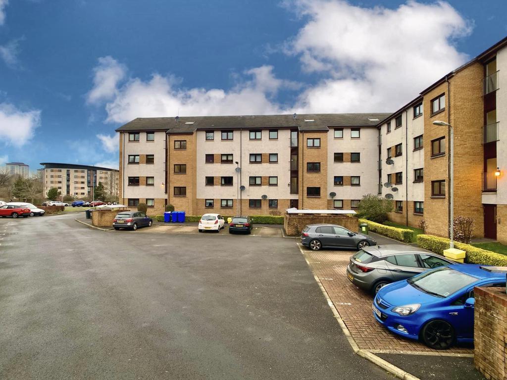 Flat 1/2, 43 Saucel Crescent, Paisley 2 bed apartment £95,000