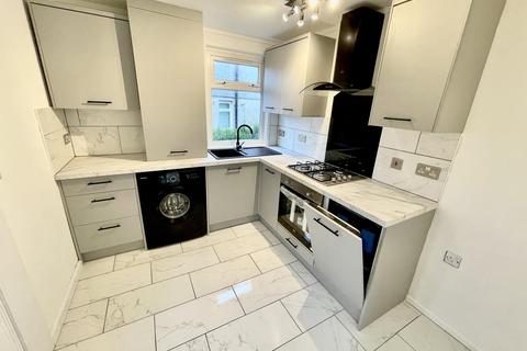 19 Castle Drive, Kilbirnie, KA25 6AT
