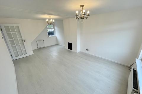 19 Castle Drive, Kilbirnie, KA25 6AT