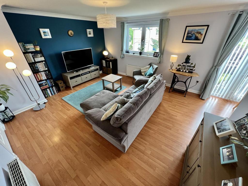 3/2, 11 Millview Crescent, Johnstone 2 bed apartment £115,000