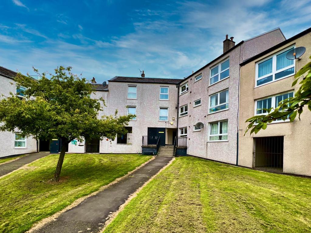 4C Kyle Road, Cumbernauld 2 bed apartment £43,000