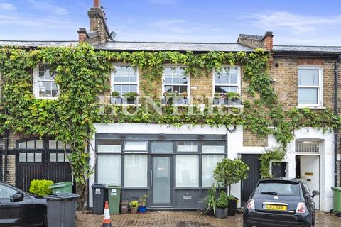 1 bedroom flat to rent - West Hampstead Mews, London, NW6 3BB