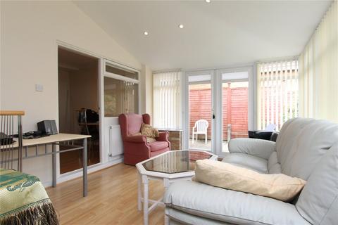 8 Fox Covert, Lightwater, GU18 5TU