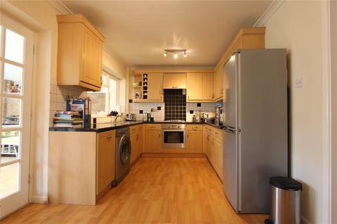 8 Fox Covert, Lightwater, GU18 5TU