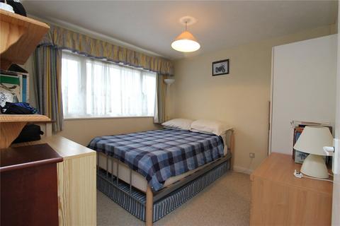 8 Fox Covert, Lightwater, GU18 5TU