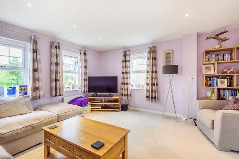13 Stoneleigh Road, Bromley, BR1 2FU
