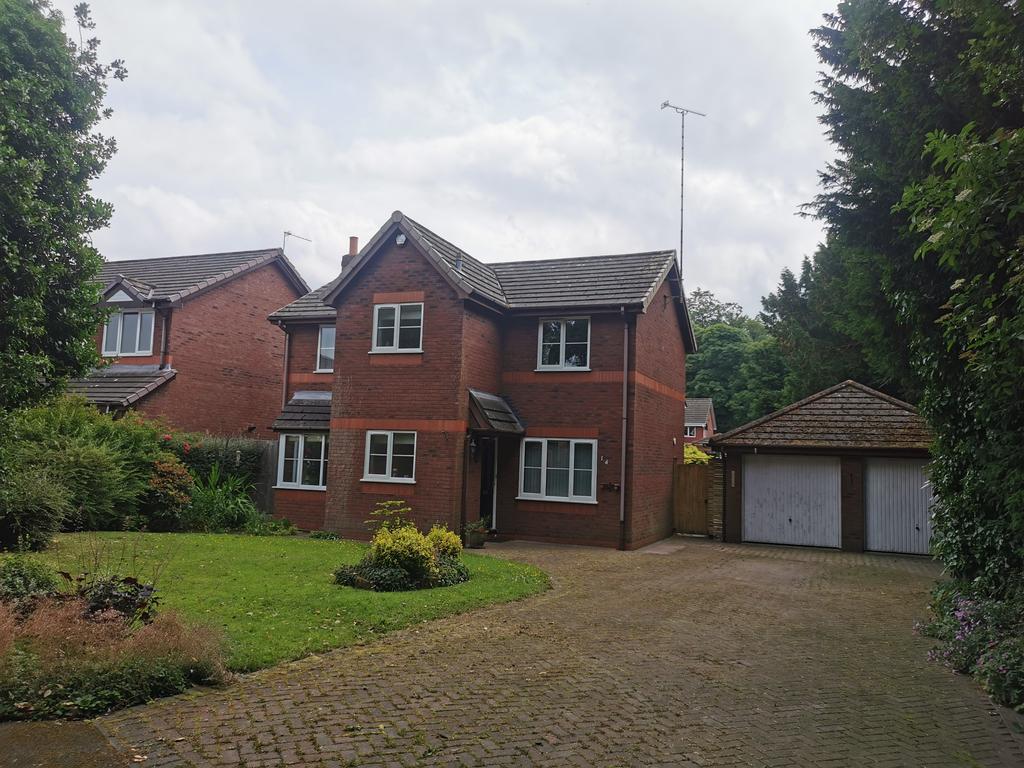 The Cloisters, Leyland PR25 4 bed detached house for sale £350,000