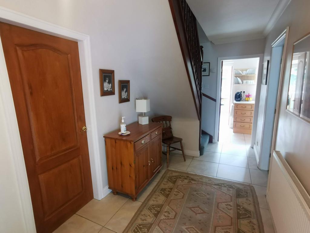 The Cloisters, Leyland PR25 4 bed detached house £350,000