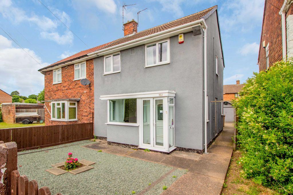Briar Gate, Long Eaton NG10 4DW 2 bed semidetached house £180,000
