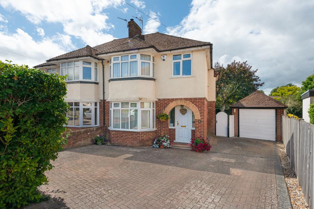 Mount Road, Canterbury, Kent 3 bed semidetached house £499,995