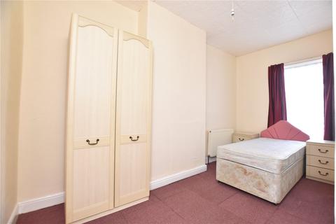 2 bedroom terraced house for sale - South Street, Morley, Leeds, West Yorkshire