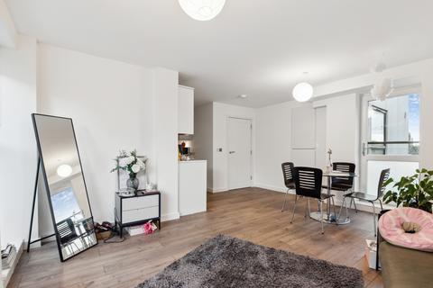 2 bedroom flat to rent, Highland Court, 57 Cudworth Street, London