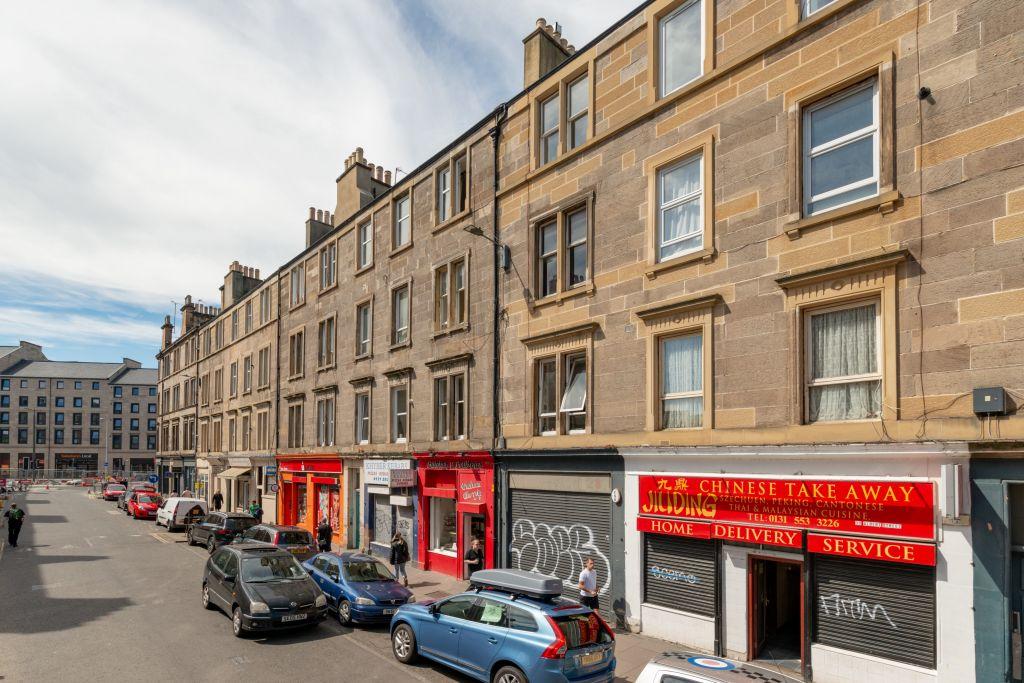 32/7 Albert Street, Leith, Edinburgh, EH7 5LG 2 bed flat - £225,000