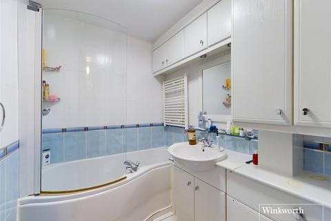 Studio for sale, Mentmore Court, Stanmore HA7