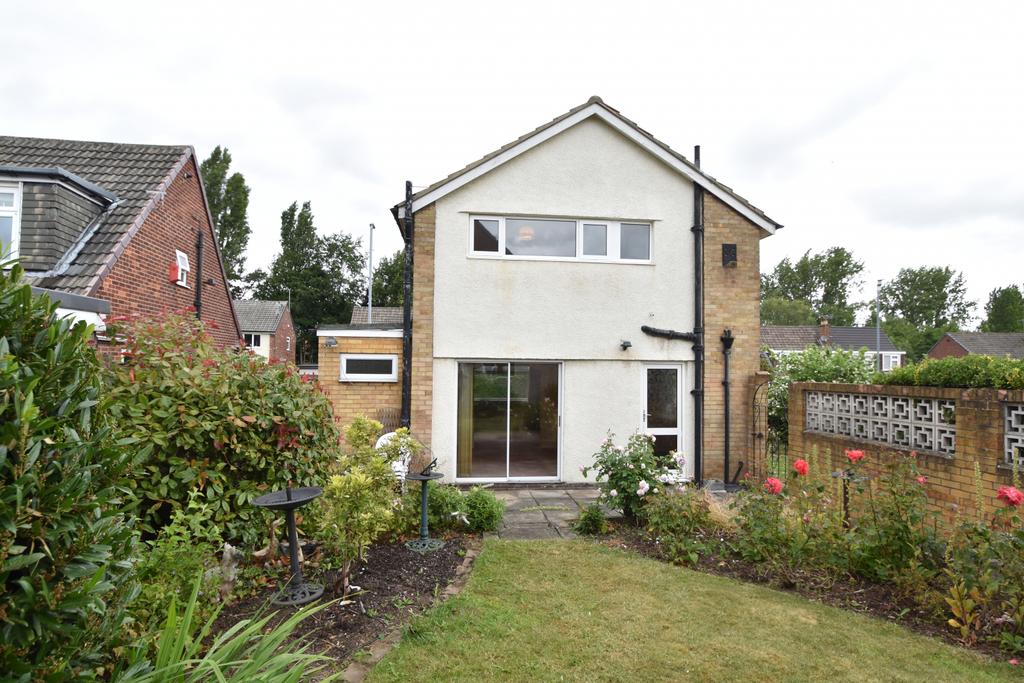 Denesway, Garforth 3 bed detached house for sale £270,000