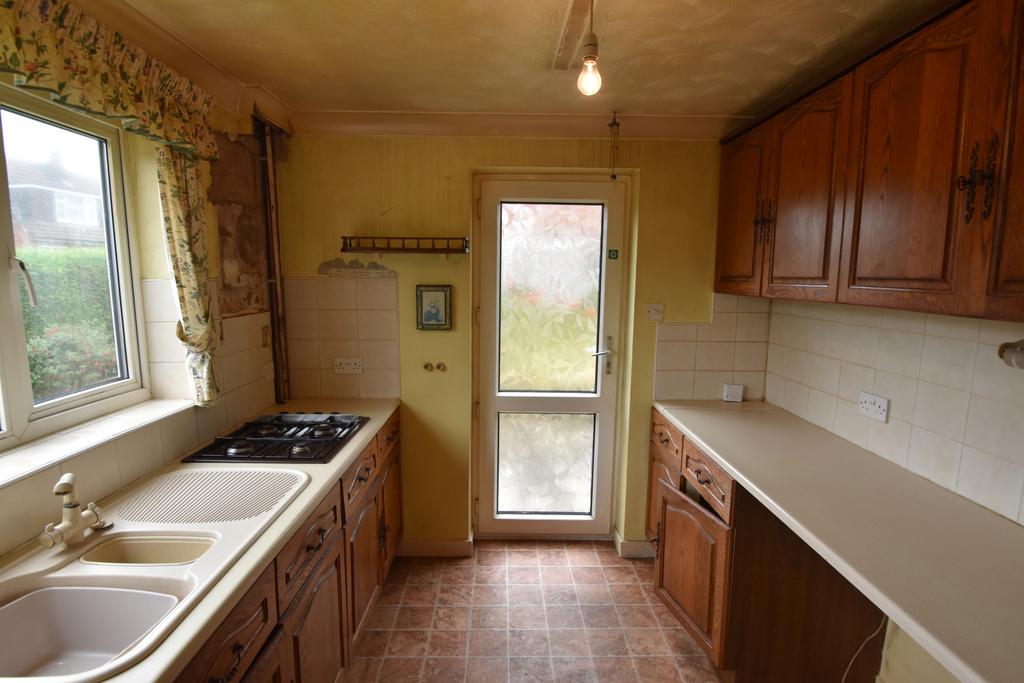 Denesway, Garforth 3 bed detached house £270,000