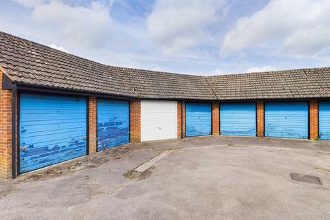 Flat 40, Bovingdon Court Windsor Close, Bovingdon, Hemel Hempstead, HP3 0QU