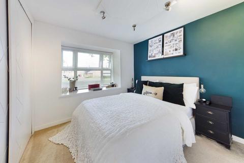 Flat 40, Bovingdon Court Windsor Close, Bovingdon, Hemel Hempstead, HP3 0QU