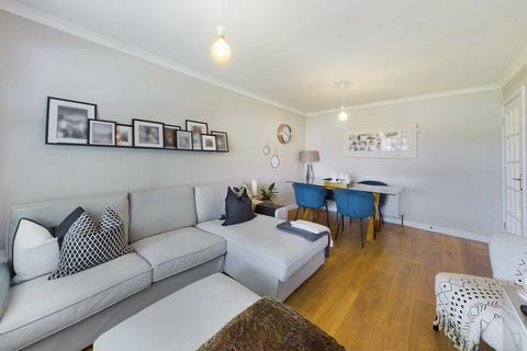 Flat 40, Bovingdon Court Windsor Close, Bovingdon, Hemel Hempstead, HP3 0QU