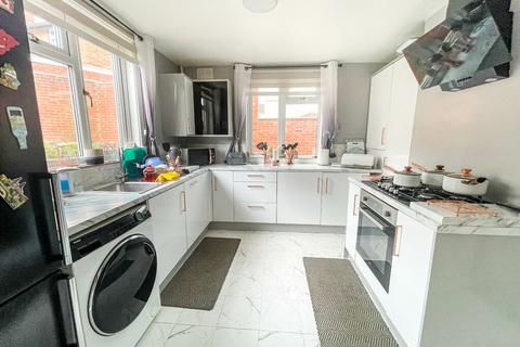 80 Deepdale, Leicester, LE5 4LS