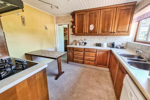 107 Welley Road, Wraysbury, Staines-upon-thames, TW19 5HQ
