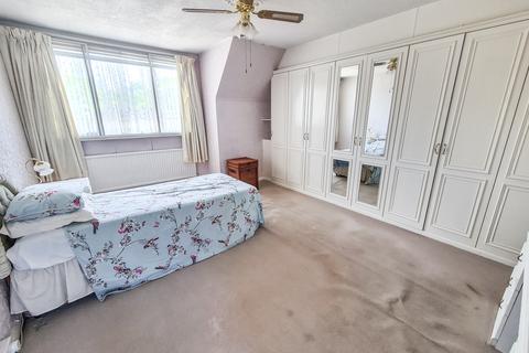 107 Welley Road, Wraysbury, Staines-upon-thames, TW19 5HQ