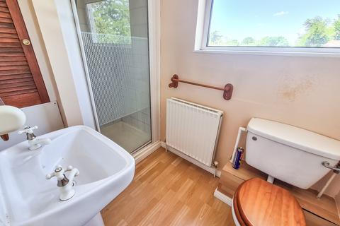 107 Welley Road, Wraysbury, Staines-upon-thames, TW19 5HQ