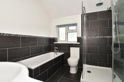 105 Whytecliffe Road North, Purley, CR8 2AE