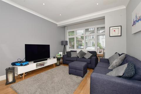 105 Whytecliffe Road North, Purley, CR8 2AE