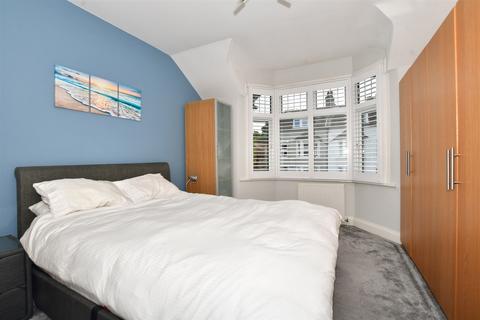 105 Whytecliffe Road North, Purley, CR8 2AE