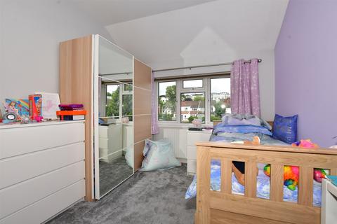 105 Whytecliffe Road North, Purley, CR8 2AE