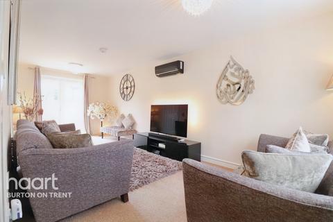 7 Jeque Place, Burton-on-trent, DE13 0SY