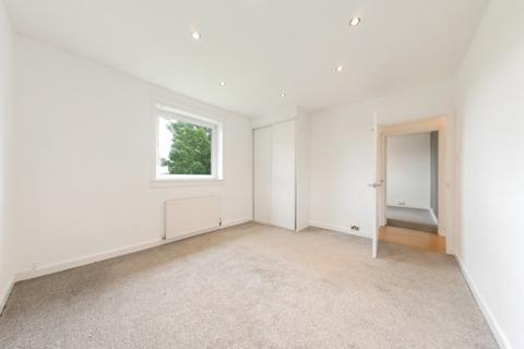 2 bedroom flat to rent, Kemnay Gardens, Douglas and Angus, Dundee, DD4