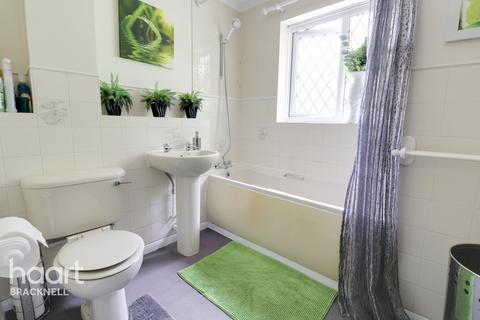 1 Challis Place, Bracknell, RG42 1FT