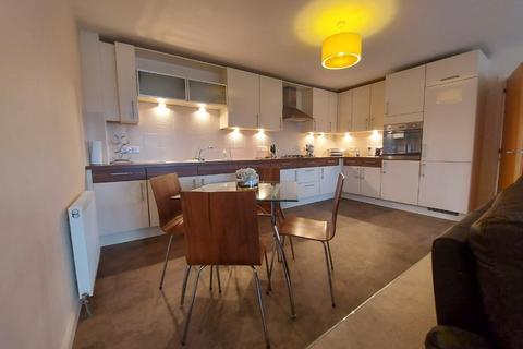 2 bedroom flat to rent, Midstocket View, Aberdeen, AB15