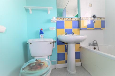 88 Heneage Road, Grimsby, DN32 9JJ