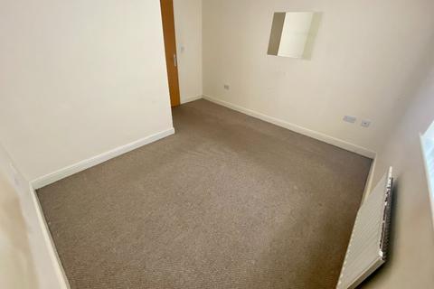 1 bedroom flat to rent, Finsbury Court, Sandfield Park, Bolton, BL1