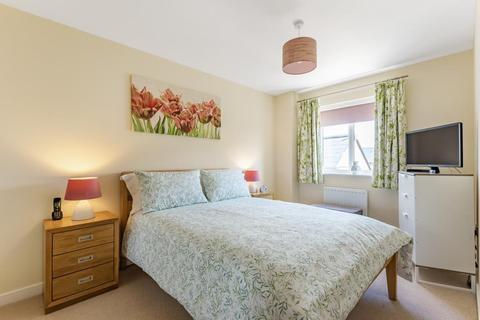 4 bedroom semi-detached house for sale - Carterton,  Oxfordshire,  OX18