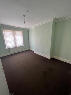 2 bedroom flat to rent, High Street East, Wallsend NE28