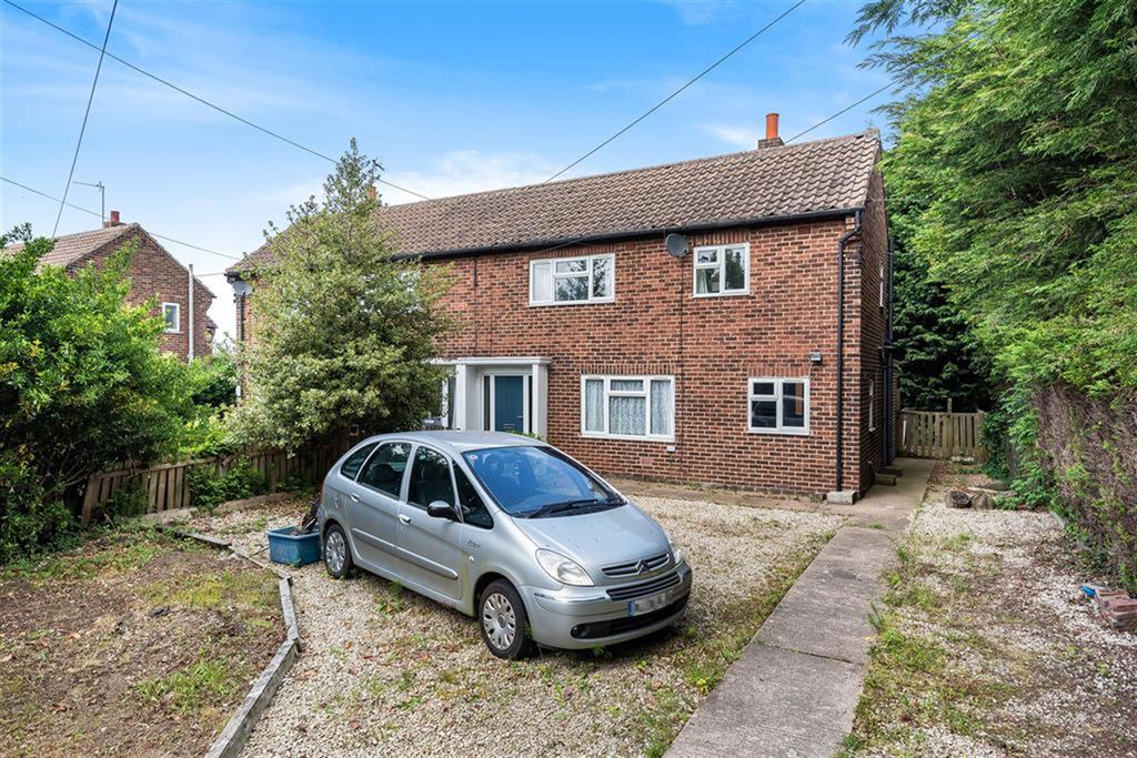 Main Road, Temple Hirst, YO8 8QJ 3 bed semidetached house £190,000