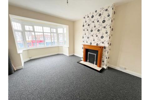 2 bedroom flat to rent - London Road, Leigh-on-Sea