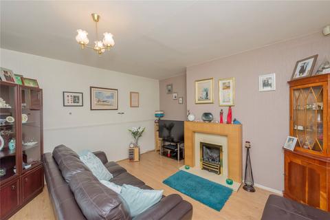 11 Wycombe Green, Bradford, BD4 0AQ
