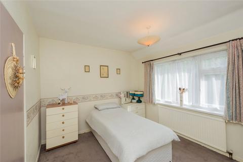 11 Wycombe Green, Bradford, BD4 0AQ