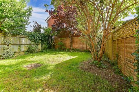 24 Downs Close, Headcorn, Ashford, TN27 9UG