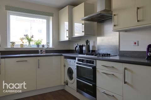 3 bedroom end of terrace house for sale - Cranesbill Close, Cambridge